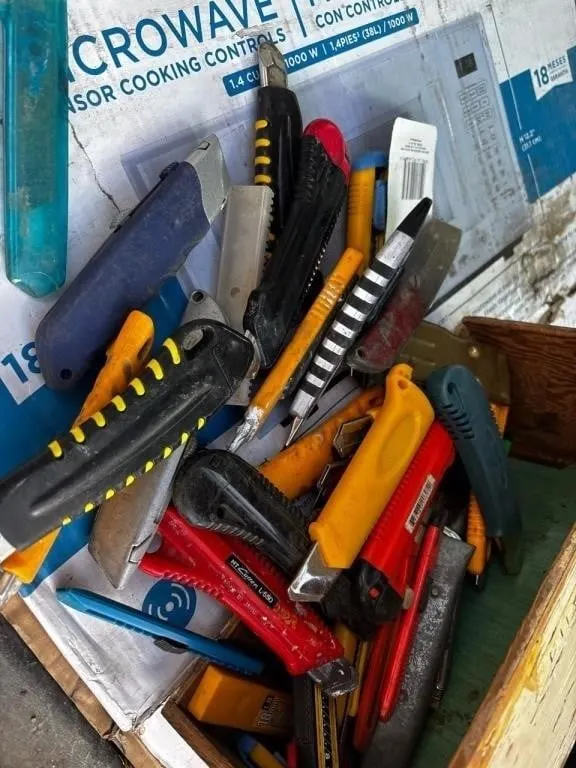 Large lot of box cutters knives etc