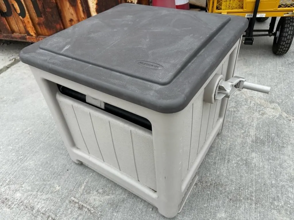 Hose reel garden box