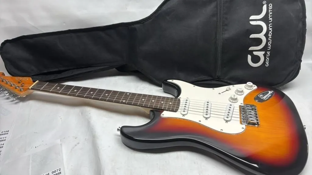 George Washburn Electric guitar with case
