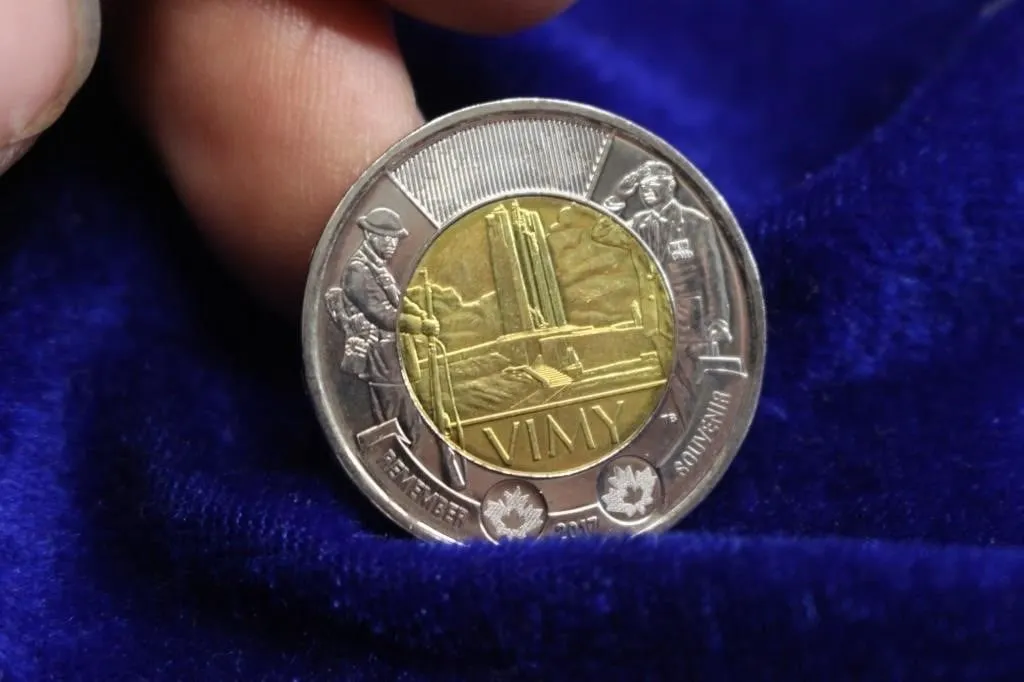 2017 Canada $2 Vimy Memorial Toonie Coins (2)