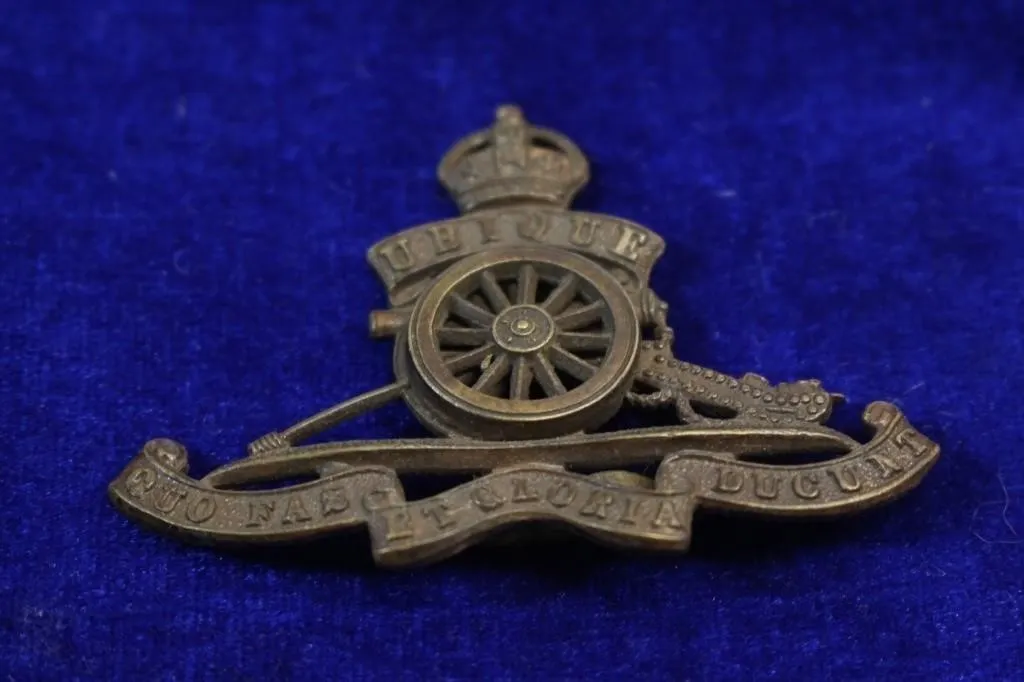 WWI/WWII Royal Artillery cap badge