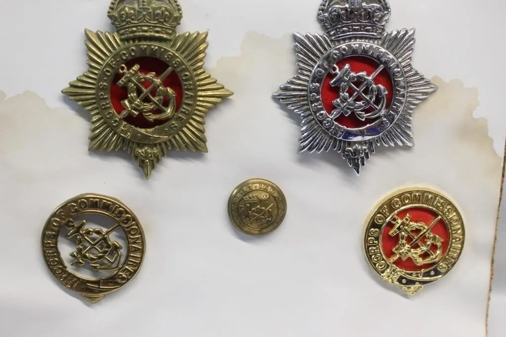 Corps of Commissionaires cap badges & button