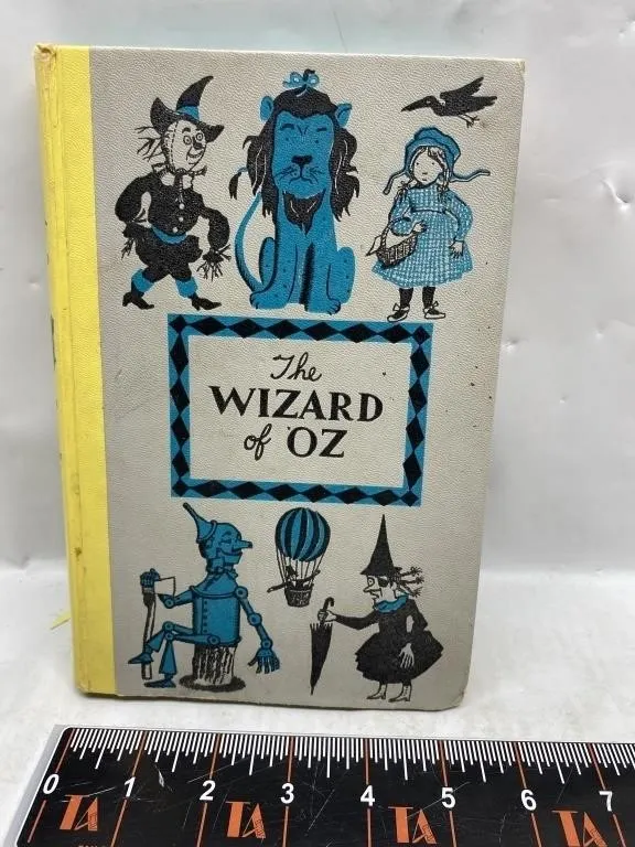 The Wizard of Oz - Junior Deluxe Editions Book