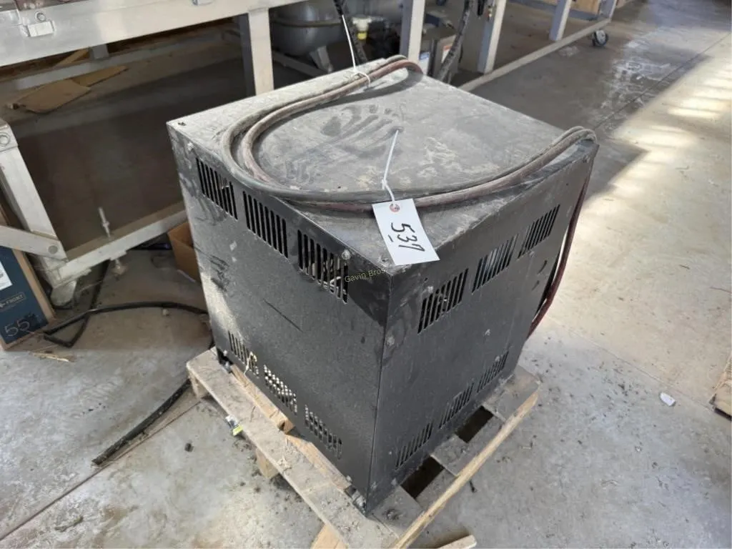 Electric Forklift Charger