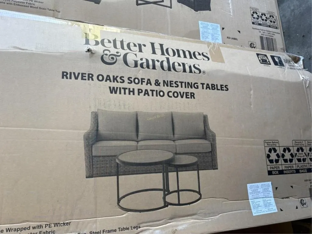 River Oaks Sofa & Nesting Tables w/Patio Cover