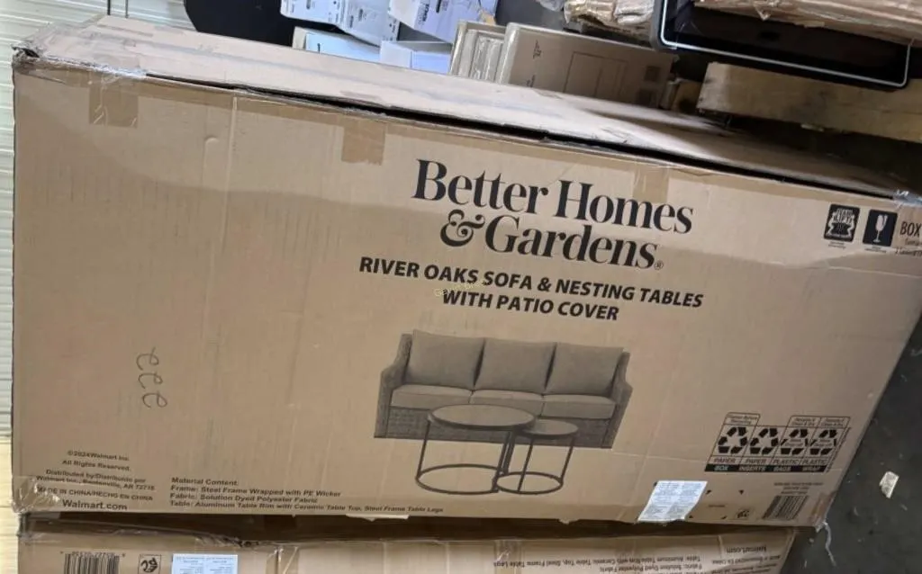 River Oaks Sofa & Nesting Tables w/Patio Cover