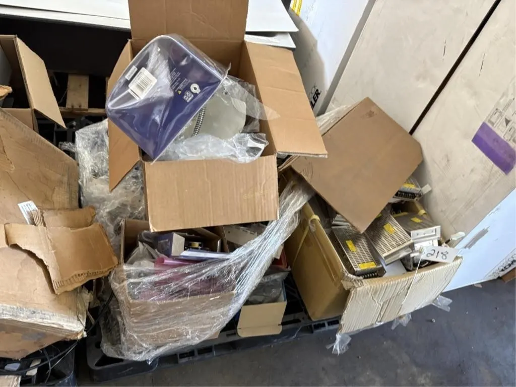 Pallet of misc Electrical & other
