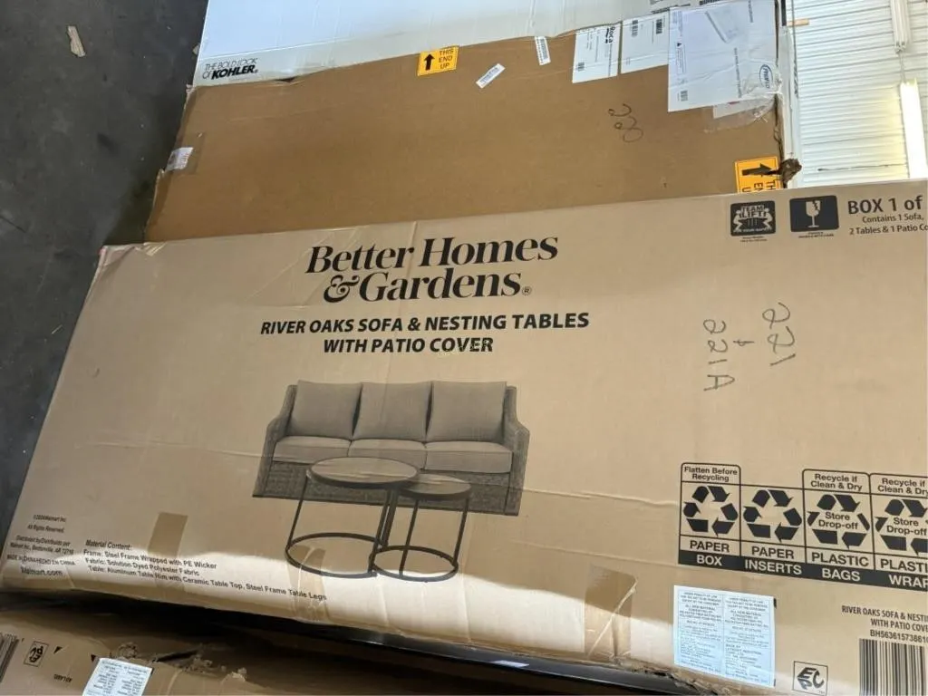 River Oaks Sofa & Nesting Tables w/Patio Cover