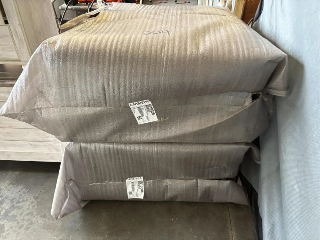 (2) Ottomans