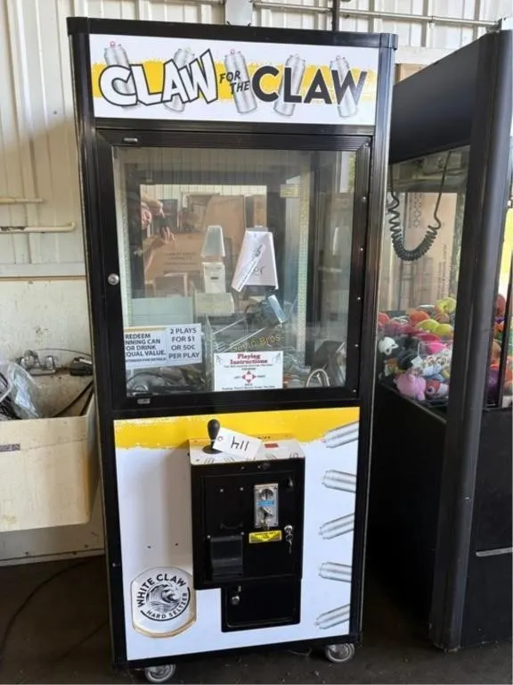 White Claw - Claw for the Claw Arcade Machine