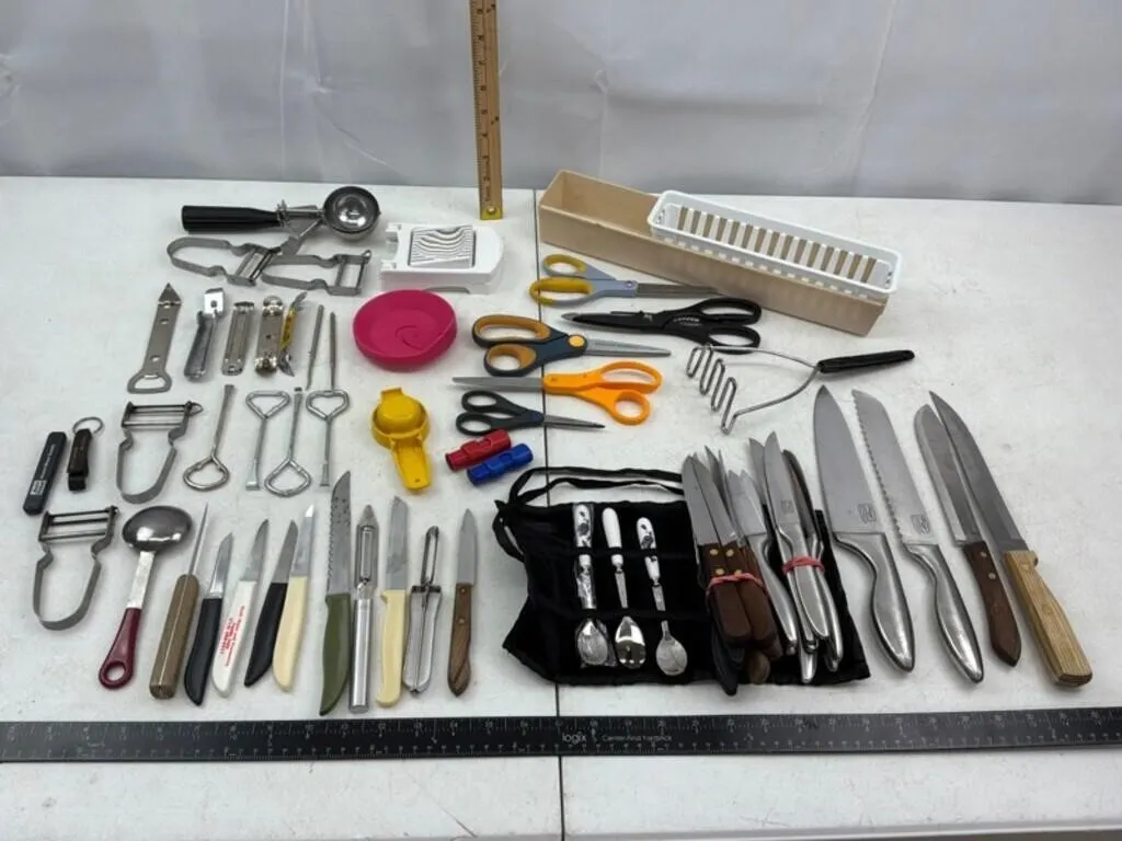 Mixed Kitchen Utensils & Cutlery Approx. 40pc