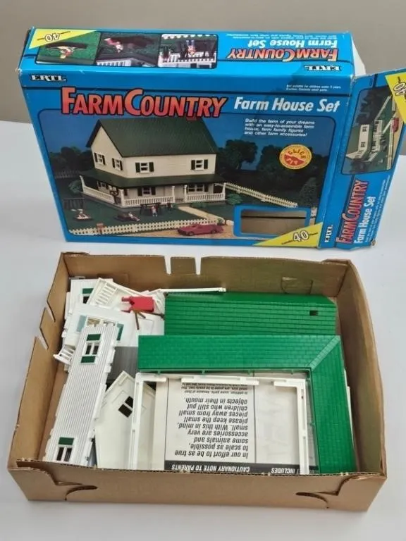 Vintage ERTL Farm Country Farm House Set