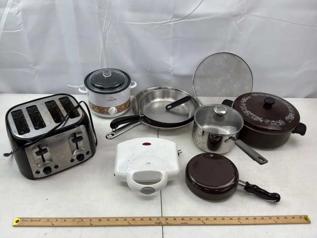 Kitchenware Assortment (Lot of 8)