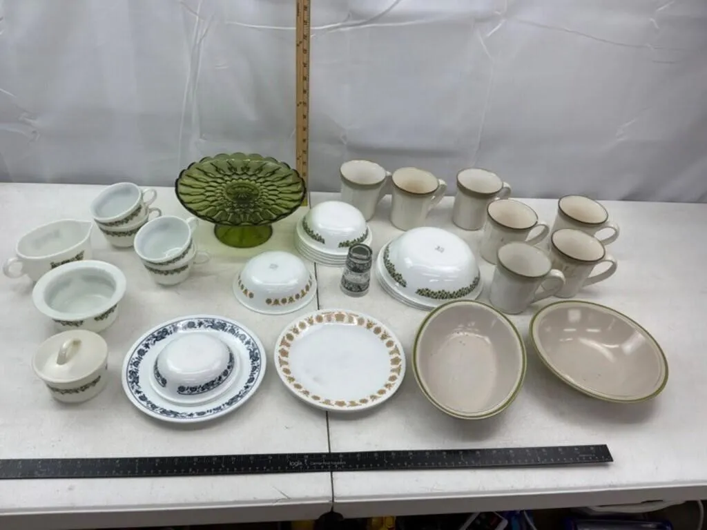 Vintage Mixed Tableware - 25pc Assortment