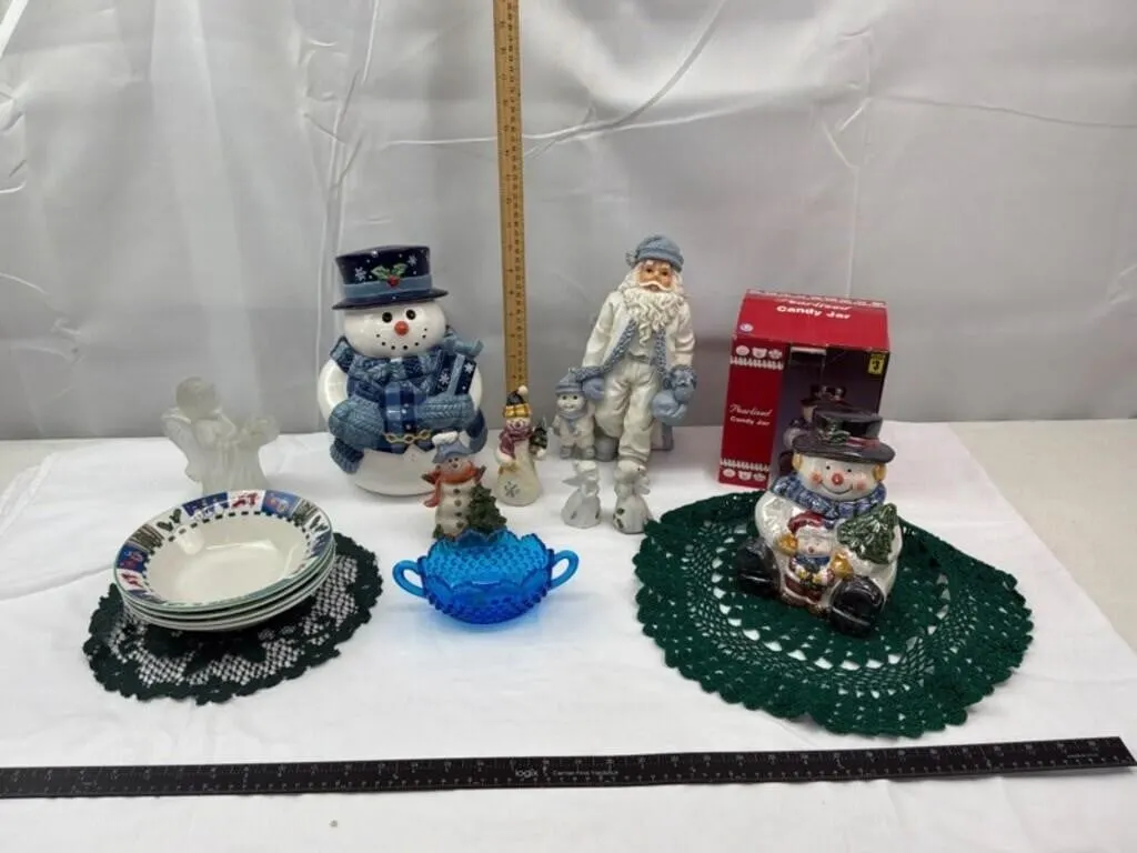 Christmas Decor & Tableware (13pc)