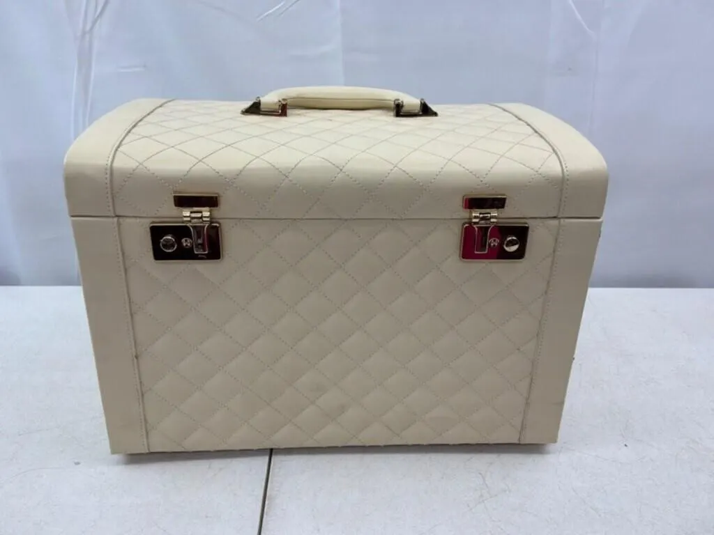 LusterLoc Quilted Jewelry Case with Mirror