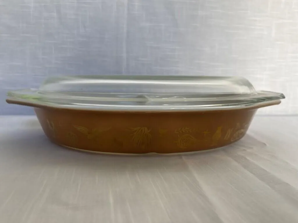 Vintage Pyrex American Brown & Gold Casserole w/ L