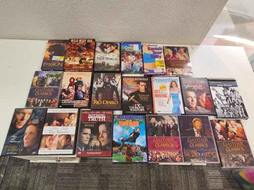 Mixed DVD & VHS Movie Collection (Lot of 20)