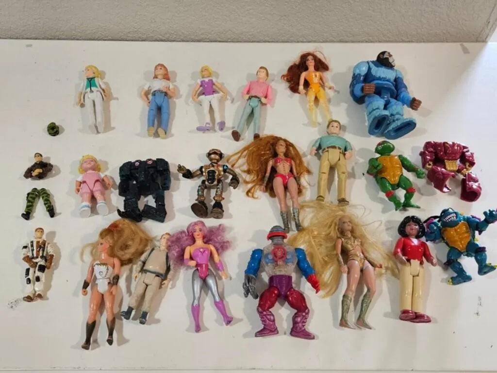 Vintage Mixed Action Figures & Dolls 20+pc