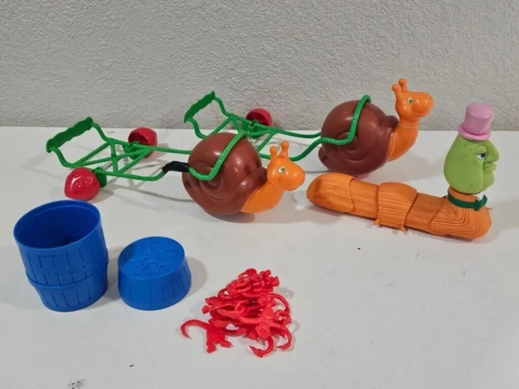 Barrel of Monkeys & Pull Toys (Lot of 5)