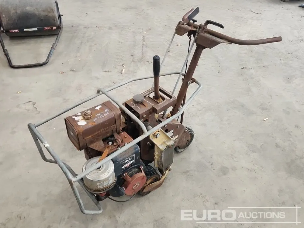 Turfco Petrol Turf Cutter, Briggs & Stratton Engine