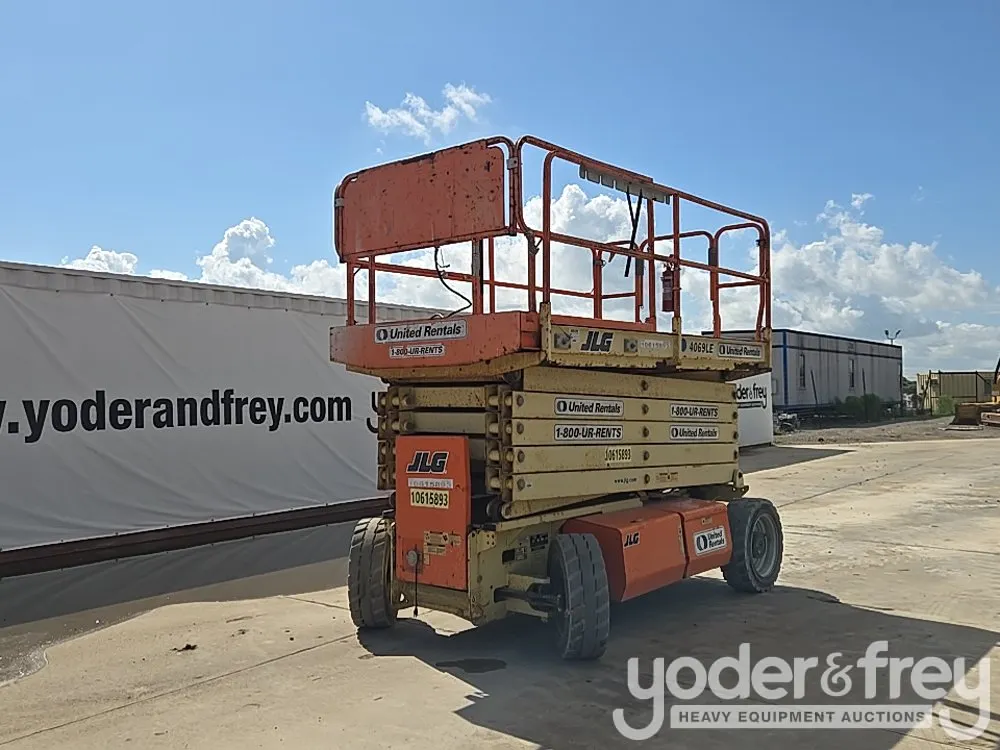 2017 JLG 4069LE