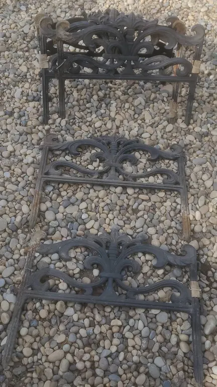 20+ Interlocking Ornate Cast Metal Garden Panels