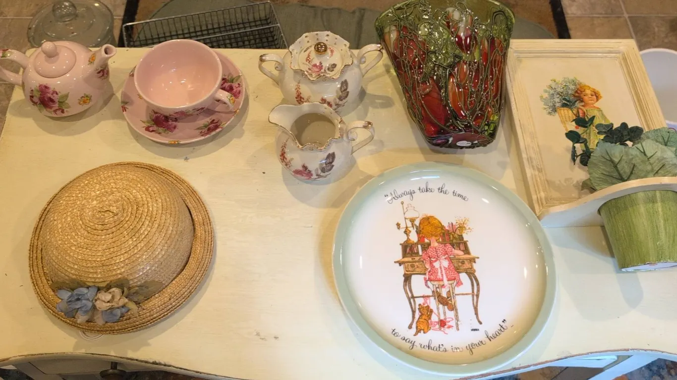 Porcelain Tea Set, Home Decor, Straw Hat