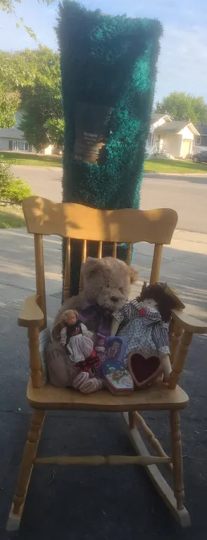 Wooden Rocking Chair, Dolls, Bear Plush, Books, and Pier 1 Imports Teal Rug Lot