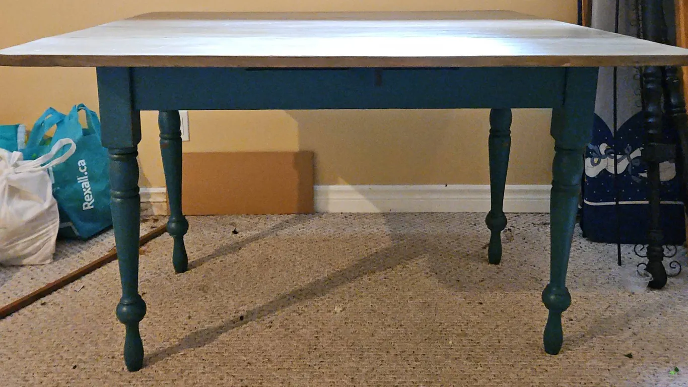 Wood Drop Leaf Table with Hidden Rotatable Wooden Dowels Support