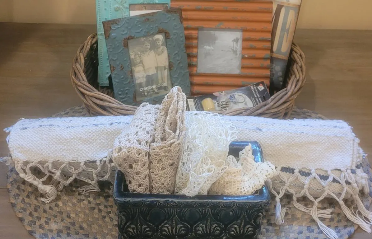 Home Decor: Frames, Baskets, Crochet Doilies, Rugs