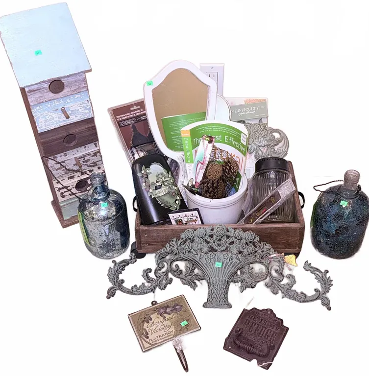 Decorative Household and Garden Items Lot