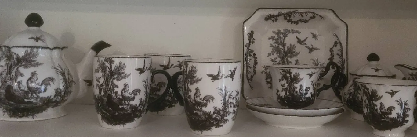 Rooster Collection Black and White Porcelain Tea Set, 12 Pieces