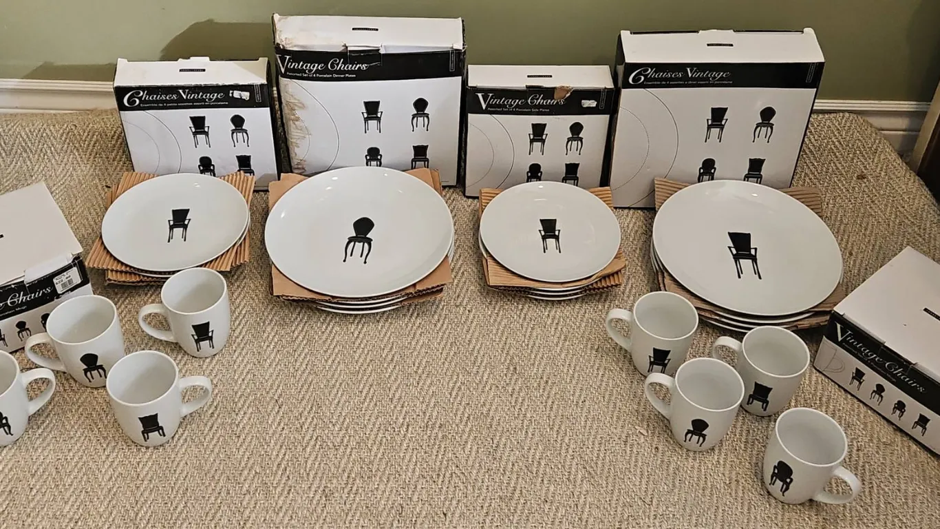 Vintage Chairs Porcelain Dishware Set with Plates and Mugs