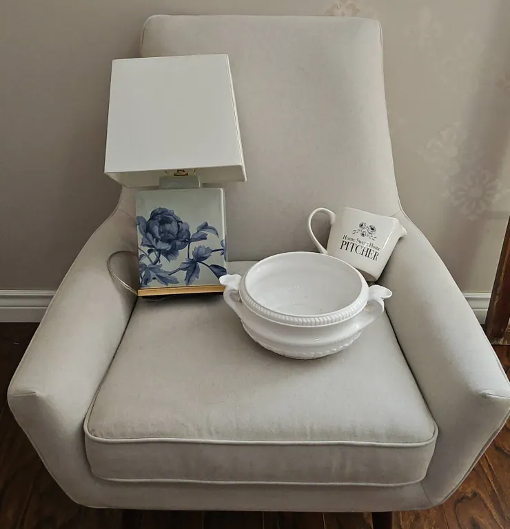 Ceramic Table Lamp, Portuguese MC Bowl, Signature Pitcher Lot