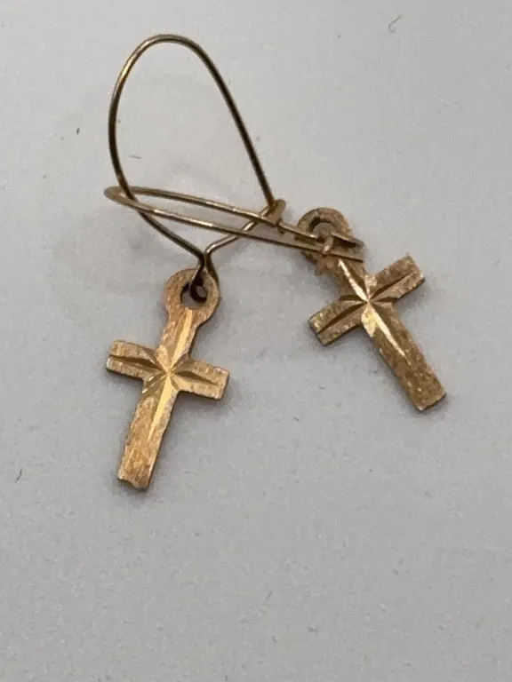 14K Gold Cross Earrings, 0.67g
