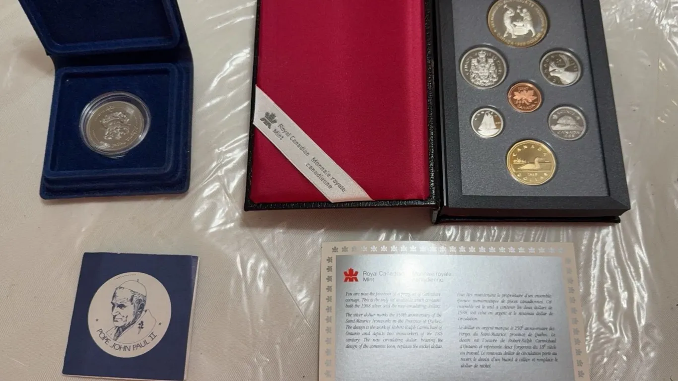 1984 Canada Proof Coin Set and Pope John Paul II Coin