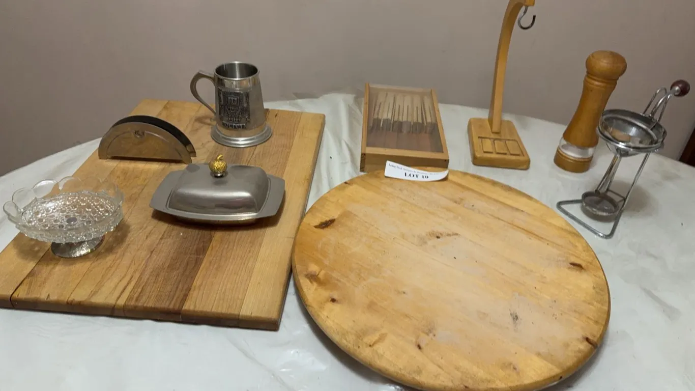 Kitchenware Lot with Bolivia Mug and German Steak Knives