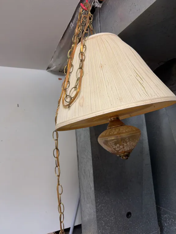 Hanging Pendant Lamp With Glass Detail