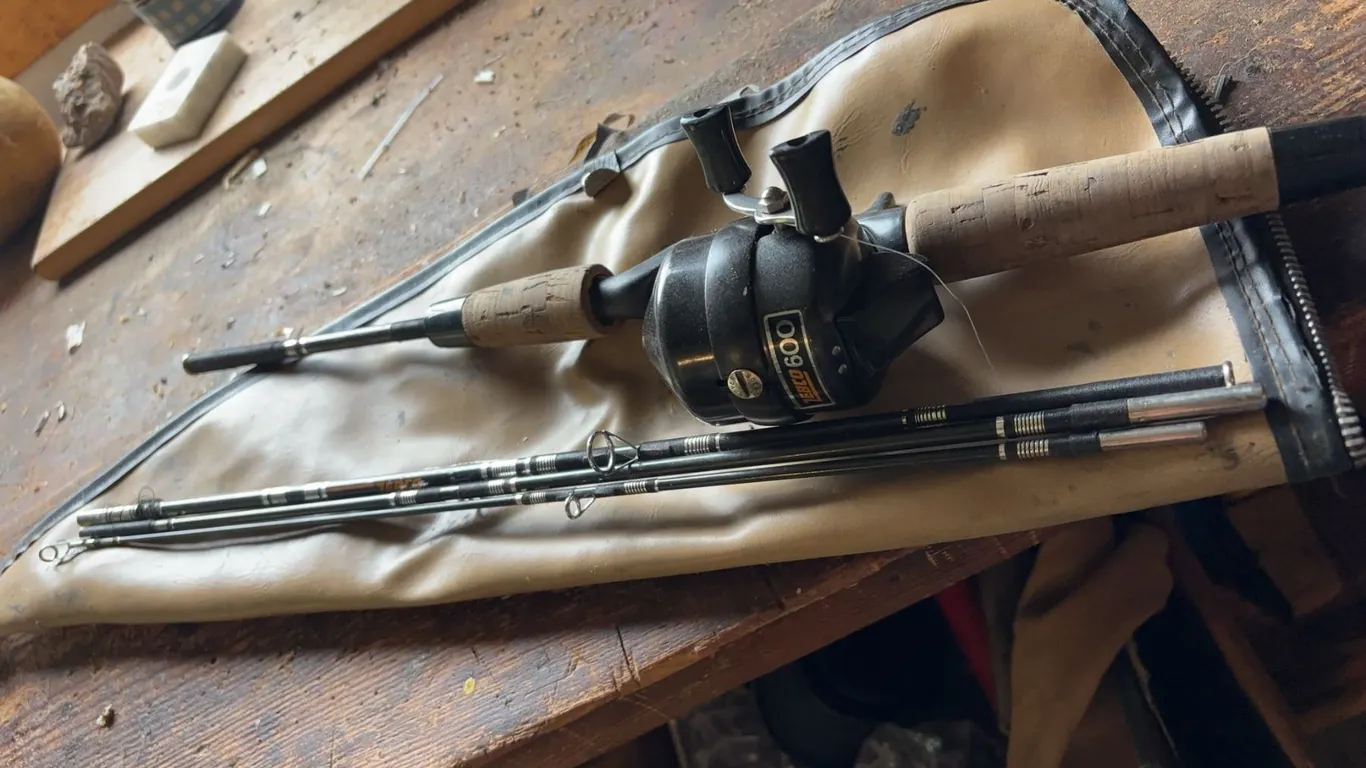 Vintage Zebco 600 Collapsible Fishing Rod with Case