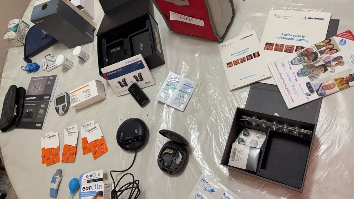 Oticon Hearing Aids With Accessories and Supplies