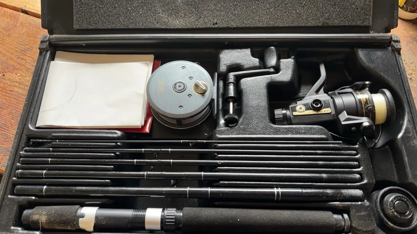 Vintage Daiwa Executive Travel Pack Combo Fishing Kit