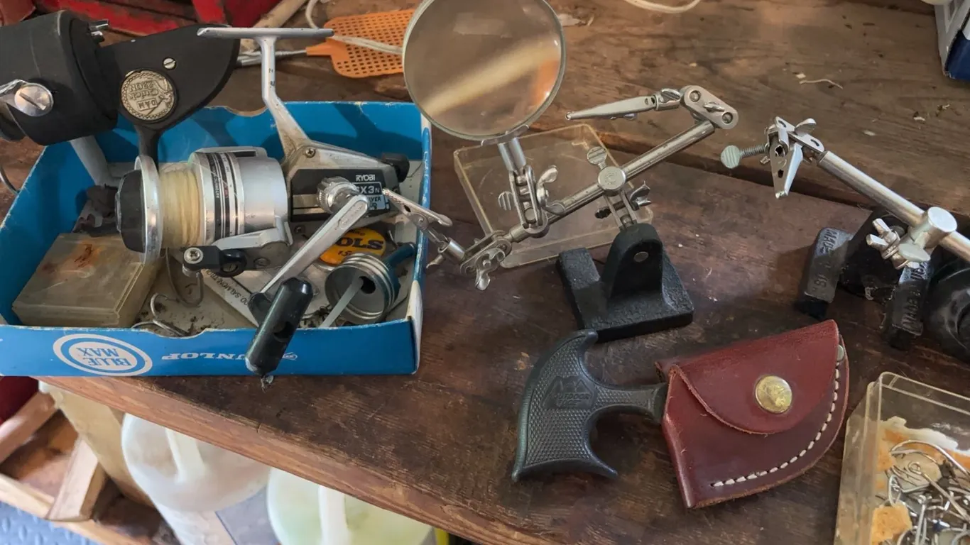 Fishing Reels, Fly Tying Clamps, Hooks & Vintage Knife
