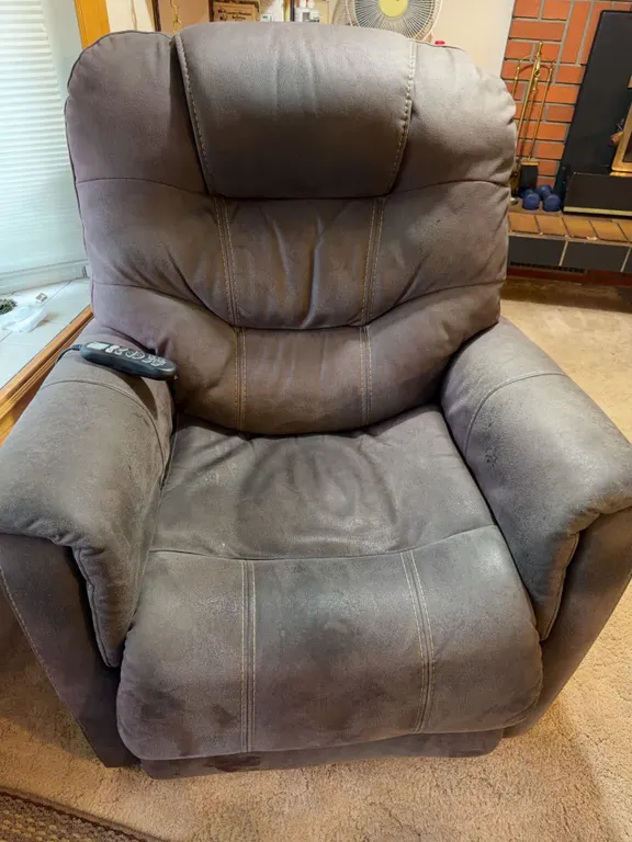 Power Recliner Chair With Remote and Adapter