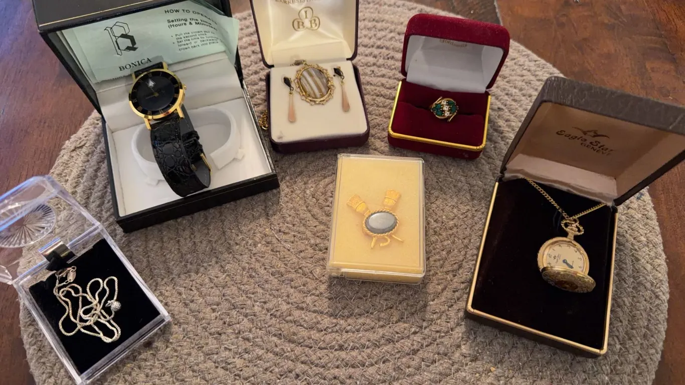 Fashion Jewellery Lot With Watches