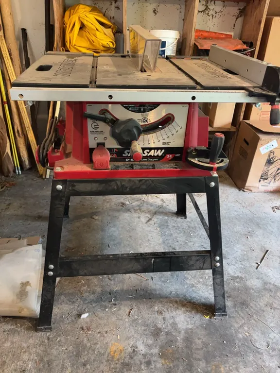 Skilsaw 10" Table Saw with Stand, 15 Amp