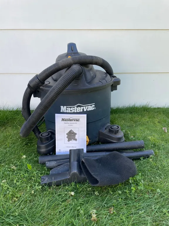 6.5 gallon shop vac, Works great. (GST 5 % charged)