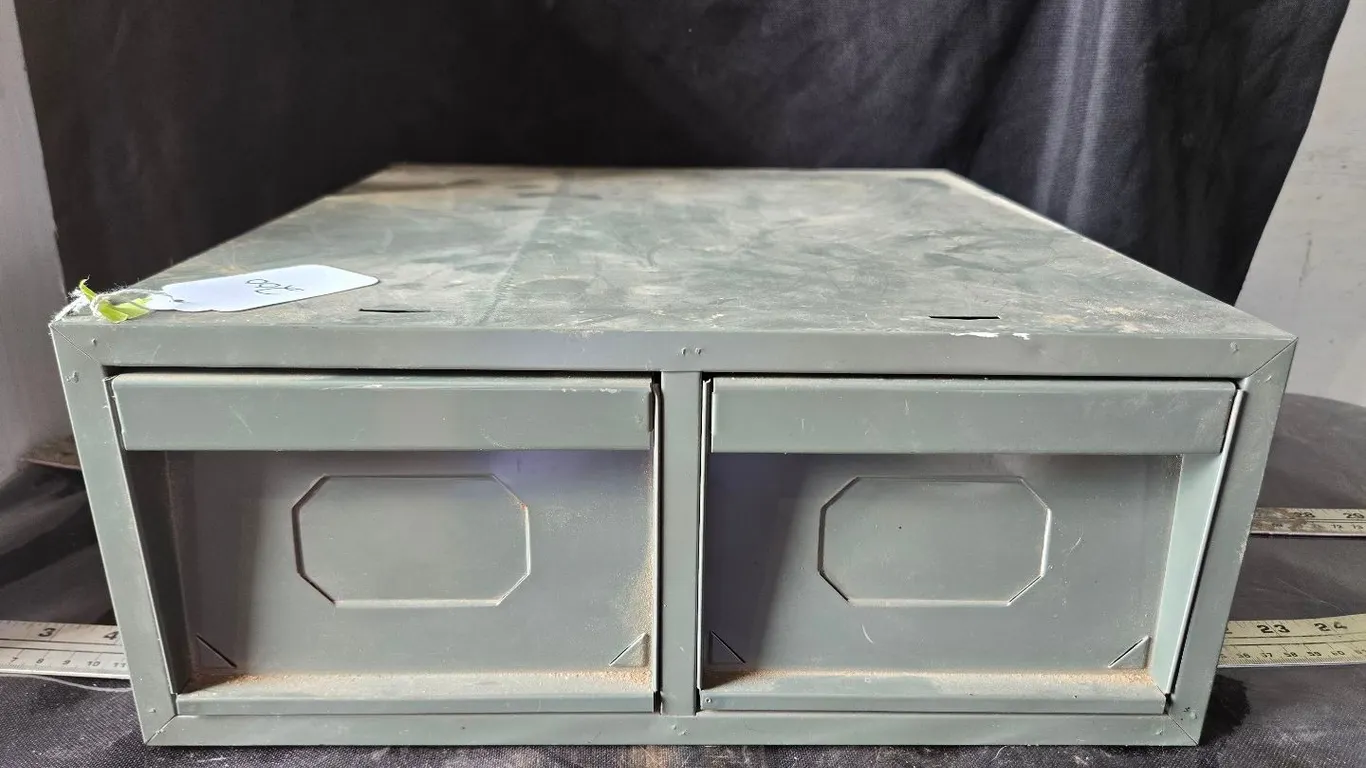 Filing Cabinet - 6" inside drawer width