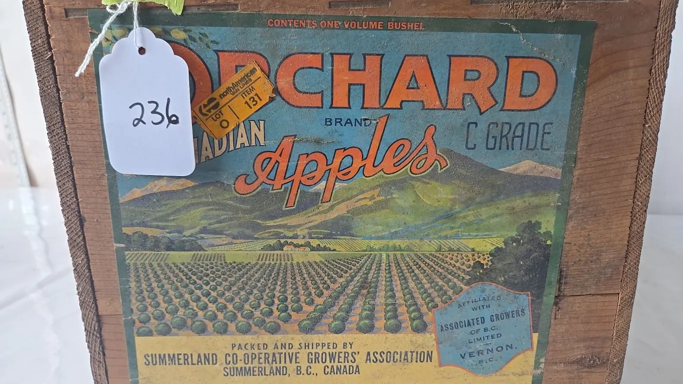 Canadian Apples Crate