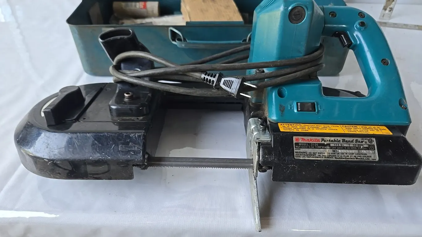 Makita Portable Bandsaw